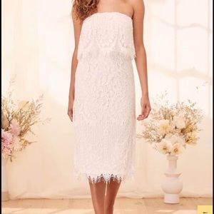 Lulu’s strapless lace dress